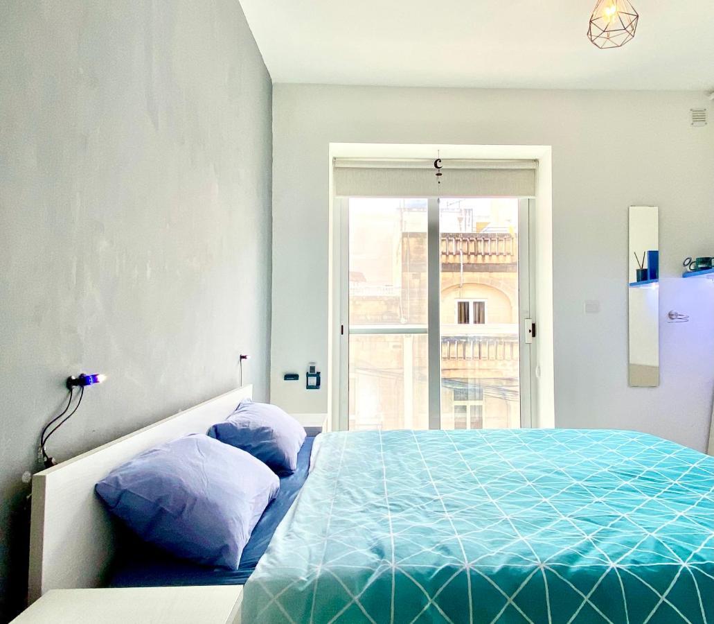 Central- Private En-Suite With Balcony In Shared Residence Pietà المظهر الخارجي الصورة