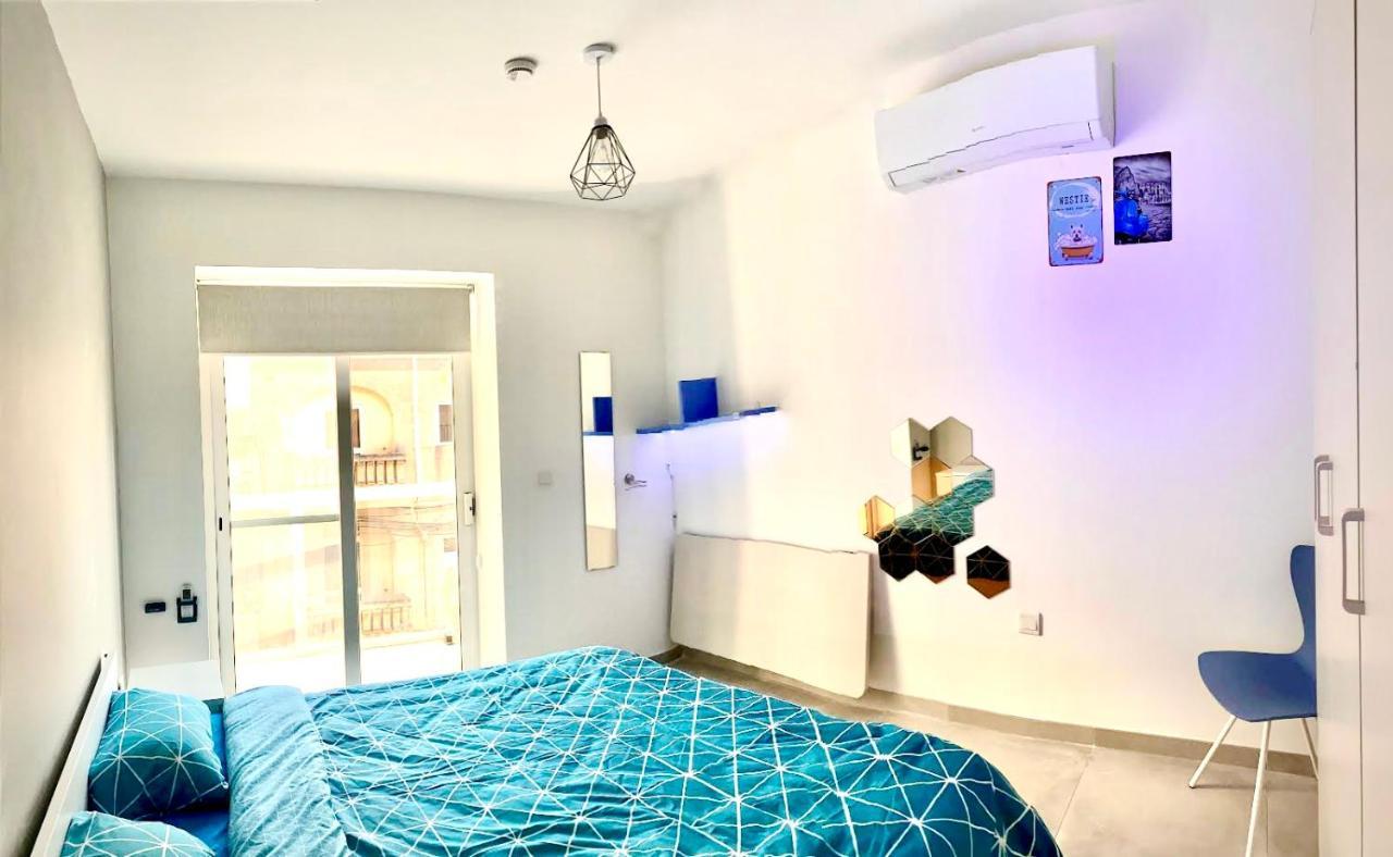 Central- Private En-Suite With Balcony In Shared Residence Pietà المظهر الخارجي الصورة